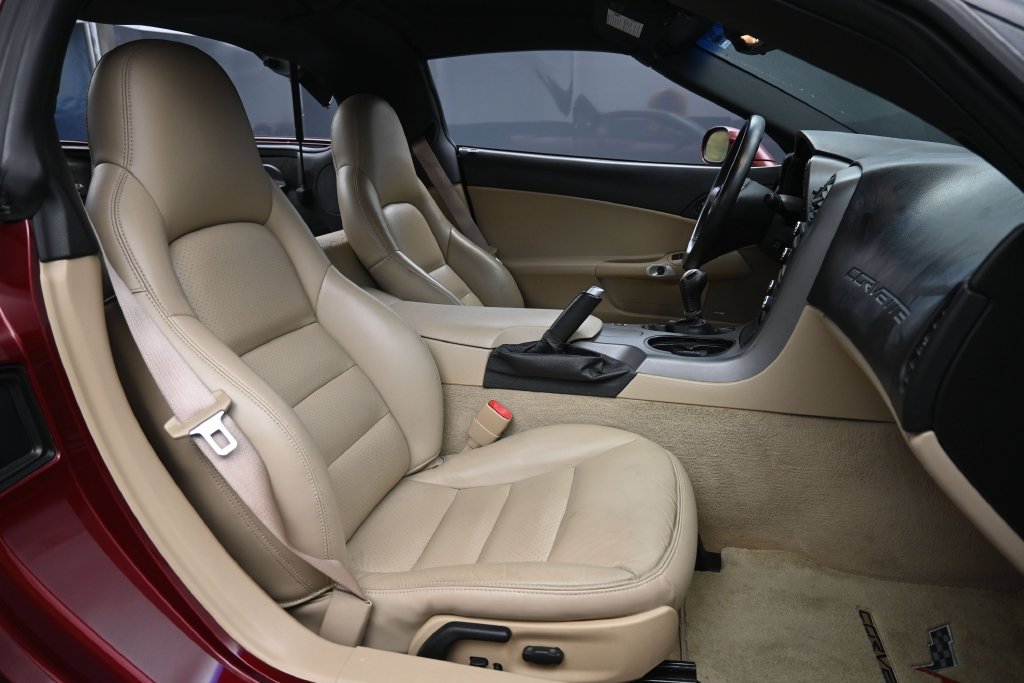 Used 2007 Chevrolet Corvette Coupe w/ Preferred Equipment Group RWD image 20