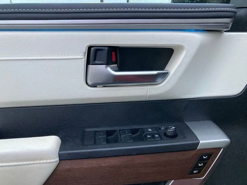 Used 2023 Toyota Sequoia Capstone image 14