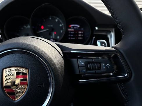 Certified 2026 Porsche Macan AWD/4WD image 16