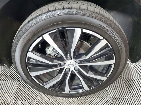 Used 2024 Volvo XC60 B5 Plus w/ Protection Package Premier AWD/4WD image 11