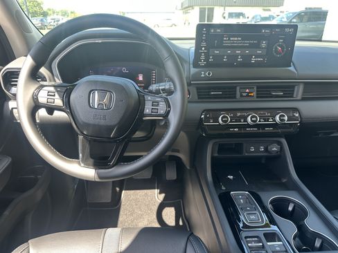 Used 2026 Honda Pilot EX-L image 12