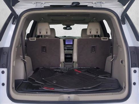 Used 2019 GMC Acadia Denali w/ Technology Package AWD/4WD image 6
