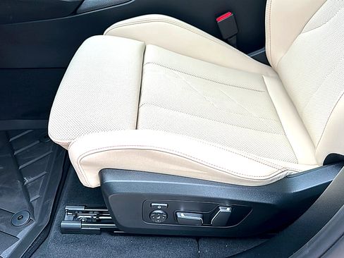 New 2026 BMW X3 xDrive30i w/ Premium Package AWD/4WD image 12