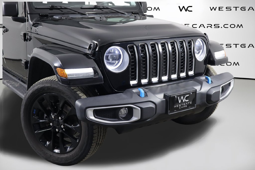 Used 2023 Jeep Wrangler Unlimited Sahara w/ Cold Weather Group AWD/4WD image 48