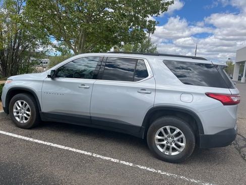 Used 2020 Chevrolet Traverse LT image 14