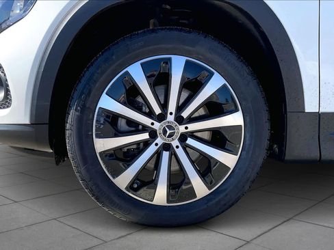 Certified 2022 Mercedes-Benz GLB 250 image 11