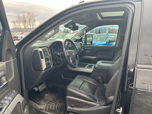 Used 2019 Chevrolet Silverado 2500 LTZ w/ Duramax Plus Package image 3