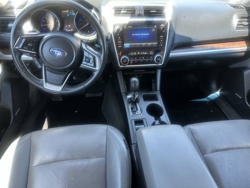 Used 2019 Subaru Outback 2.5i Limited AWD/4WD image 12