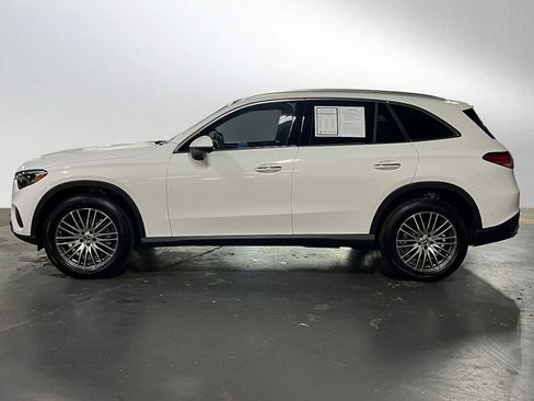 Used 2025 Mercedes-Benz GLC 300 4MATIC image 6