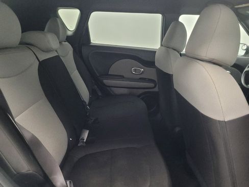 Used 2018 Kia Soul image 19