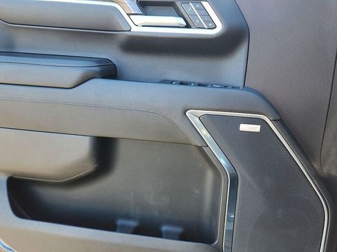 Used 2022 Chevrolet Silverado 1500 LTZ image 13