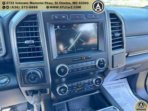 Used 2019 Ford Expedition XLT w/ Equipment Group 202A AWD/4WD image 19