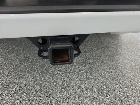 Used 2022 Chevrolet Silverado 1500 High Country w/ Technology Package image 18