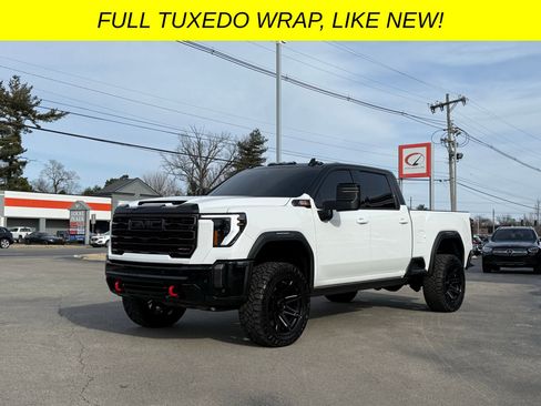 Used 2024 GMC Sierra 2500 AT4X image 1