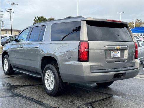Certified 2018 Chevrolet Suburban LT image 2