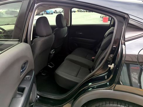 Used 2018 Honda HR-V LX image 10