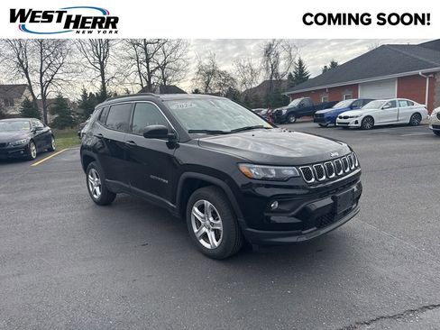 Used 2024 Jeep Compass Latitude w/ Convenience Group image 1