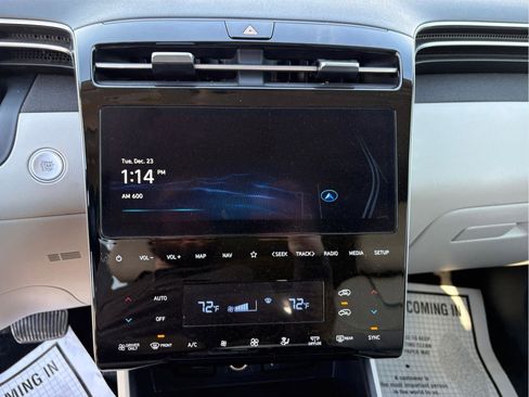 Used 2024 Hyundai Tucson Limited image 11