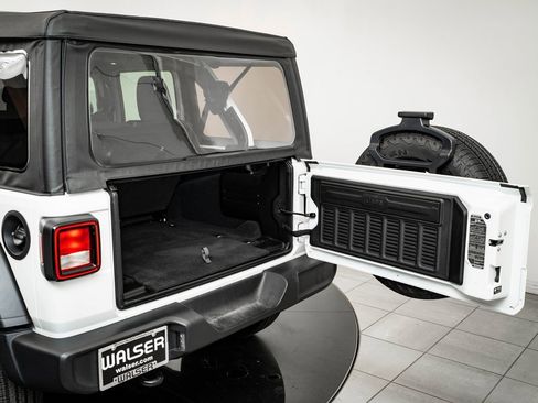 Used 2025 Jeep Wrangler Sport image 20