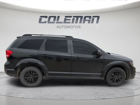 Used 2019 Dodge Journey SE w/ Connectivity Group FWD image 6