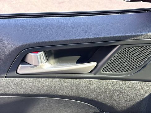 Used 2018 Hyundai Tucson Value AWD/4WD image 10