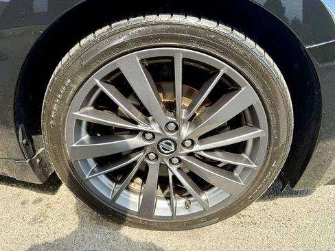 Used 2019 Nissan Maxima Platinum w/ Reserve Package image 17