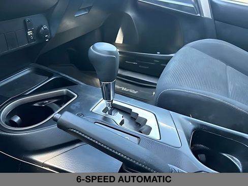 Used 2018 Toyota RAV4 XLE AWD/4WD image 30