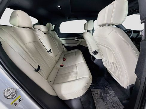 Certified 2024 Audi Q8 e-tron Premium AWD/4WD image 28