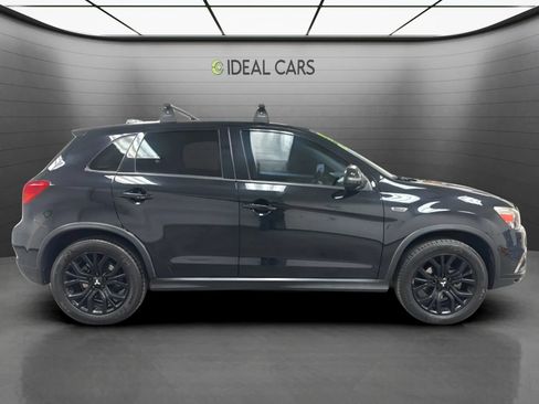 Used 2018 Mitsubishi Outlander Sport LE FWD image 5