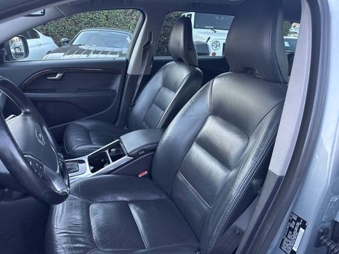 Used 2013 Volvo XC70 3.2 image 12