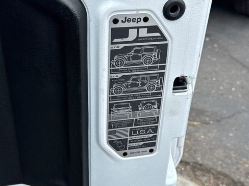 Certified 2023 Jeep Wrangler Unlimited w/ 8.4" Radio Group AWD/4WD image 13