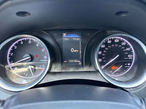 Used 2019 Toyota Camry SE FWD image 11