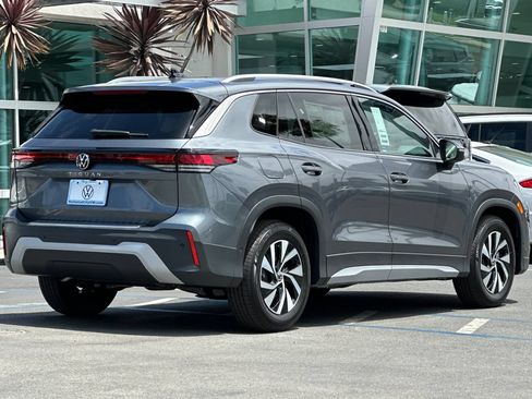 New 2026 Volkswagen Tiguan S FWD image 5