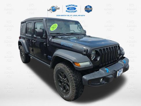 Used 2023 Jeep Wrangler Unlimited w/ Cold Weather Group AWD/4WD image 7