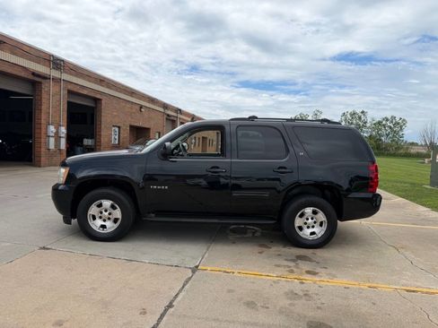 Used 2011 Chevrolet Tahoe LT AWD/4WD image 2