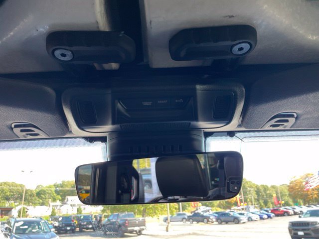 Used 2024 Jeep Wrangler Unlimited Rubicon AWD/4WD image 23