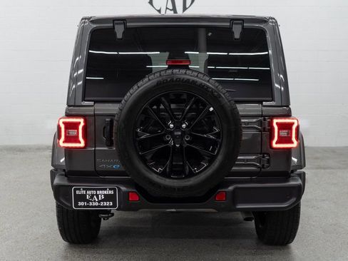 Used 2025 Jeep Wrangler Unlimited Sahara w/ Safety Group AWD/4WD image 4