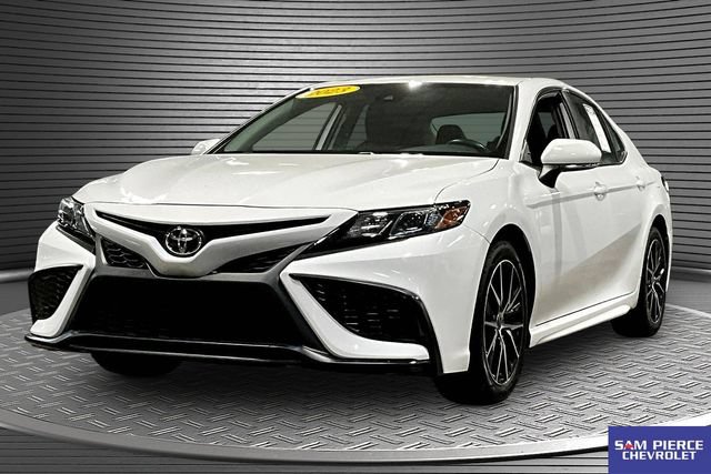 Used 2023 Toyota Camry SE FWD image 1