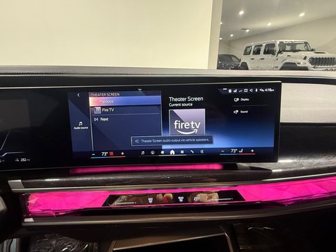 Used 2023 BMW i7 xDrive60 w/ Executive Package 2 AWD/4WD image 54