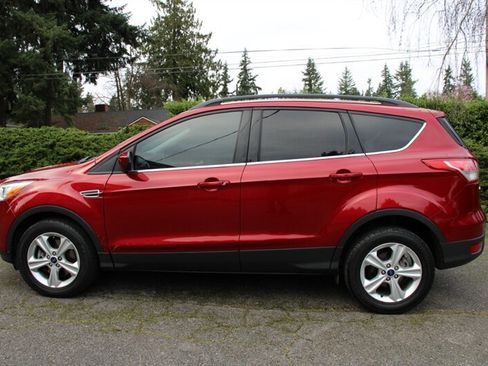 Used 2016 Ford Escape SE w/ Equipment Group 201A image 13