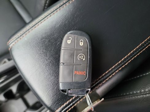 Used 2022 Jeep Compass Limited image 23