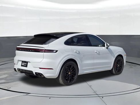 Certified 2026 Porsche Cayenne S AWD/4WD image 8