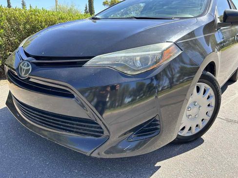 Used 2018 Toyota Corolla LE image 9