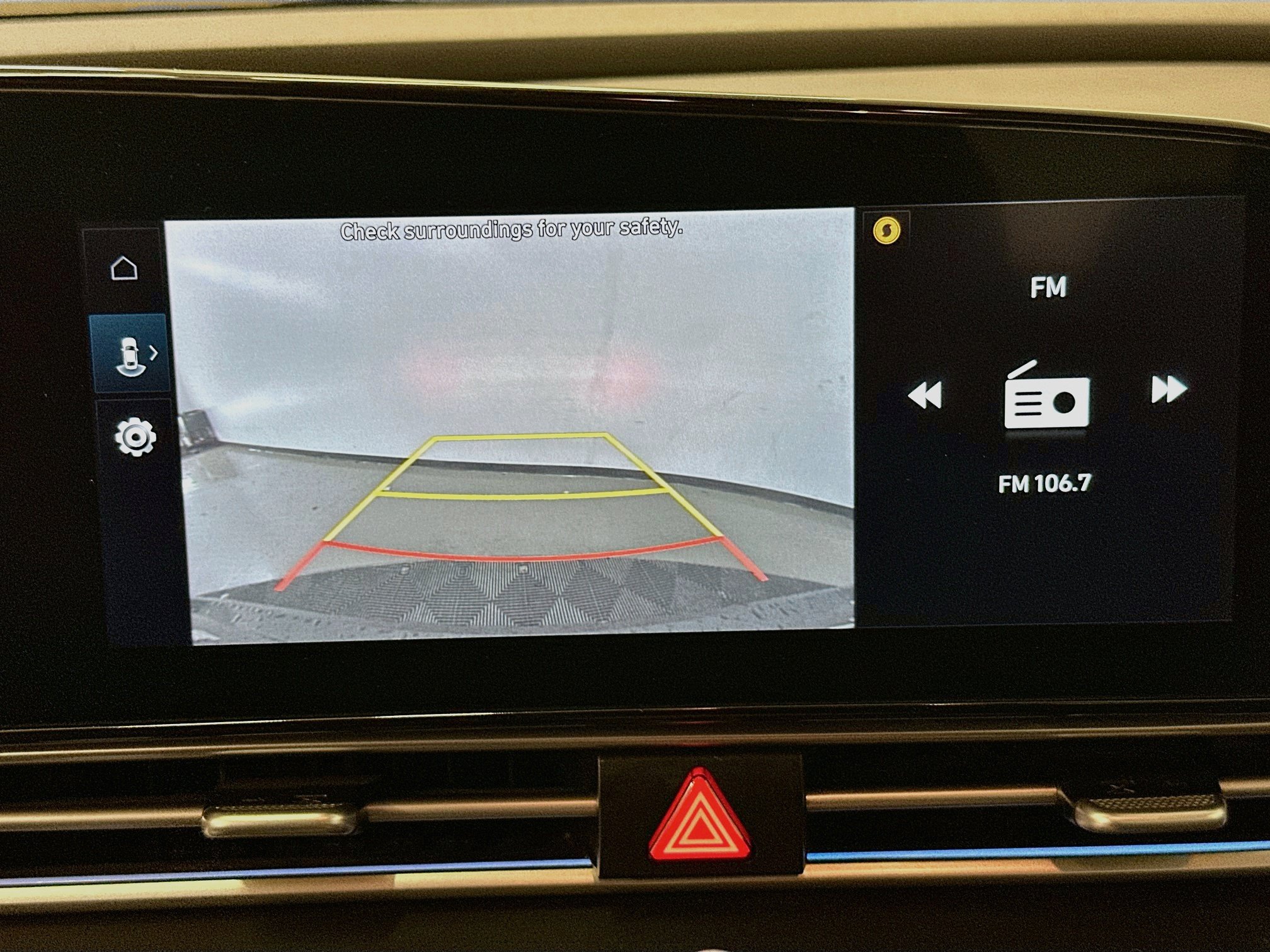 Used 2025 Hyundai Elantra Limited FWD image 23