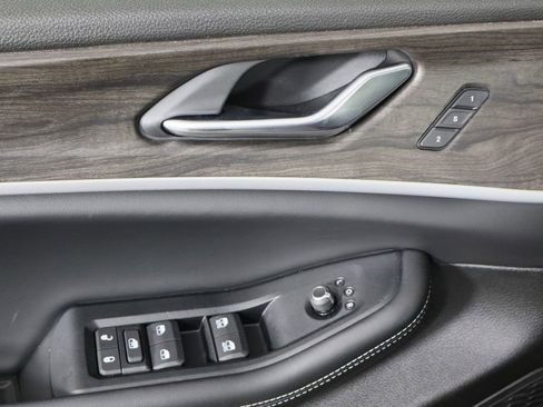 New 2025 Jeep Grand Cherokee Limited image 22