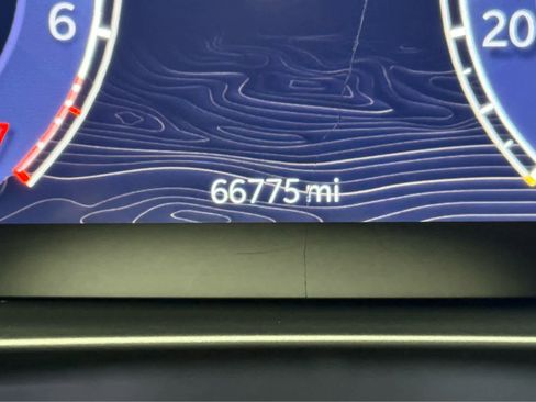 Used 2024 Jeep Grand Cherokee Altitude image 28