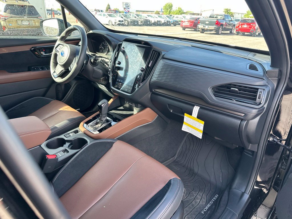 Used 2025 Subaru Forester Touring AWD/4WD image 12