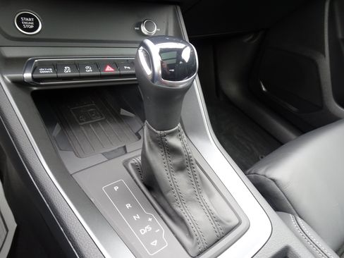 Certified 2024 Audi Q3 2.0T Premium w/ Convenience Package AWD/4WD image 13
