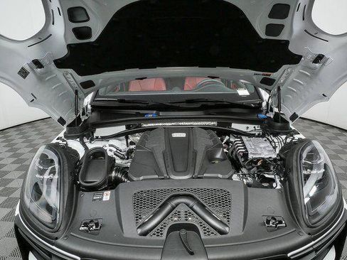 New 2026 Porsche Macan S AWD/4WD image 34