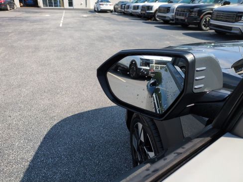 Used 2025 Hyundai Kona SEL FWD image 11
